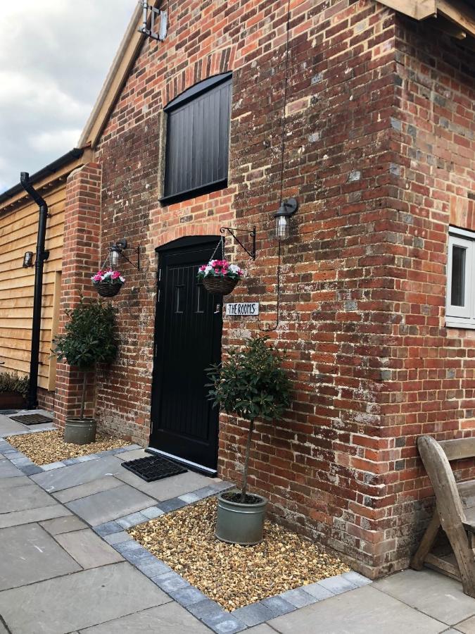 The Kings Head Hotel Whiteparish Exterior photo